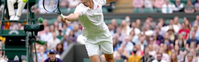 球王会官方网站-“紫薇”横扫桑德格伦 梅德韦德夫仅丢七局轻松过关